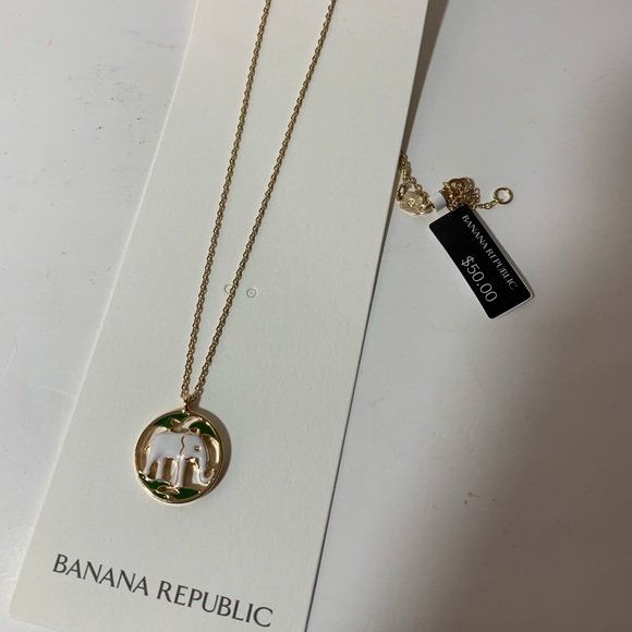 Banana Republic Elephant Necklace - Picture 2 of 2